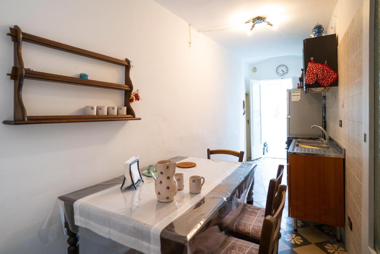 La Casa Di Andrea - Con Terrazzo Apartment Monopoli Bagian luar foto